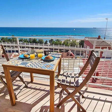 Luxury Beachside 阿利坎特