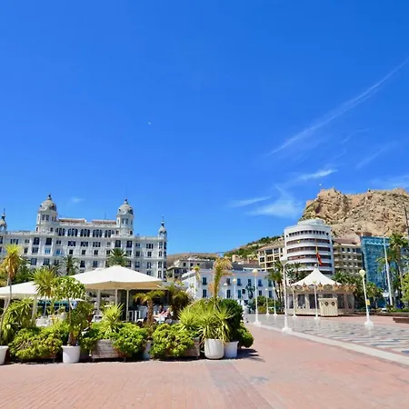 Luxury Beachside *